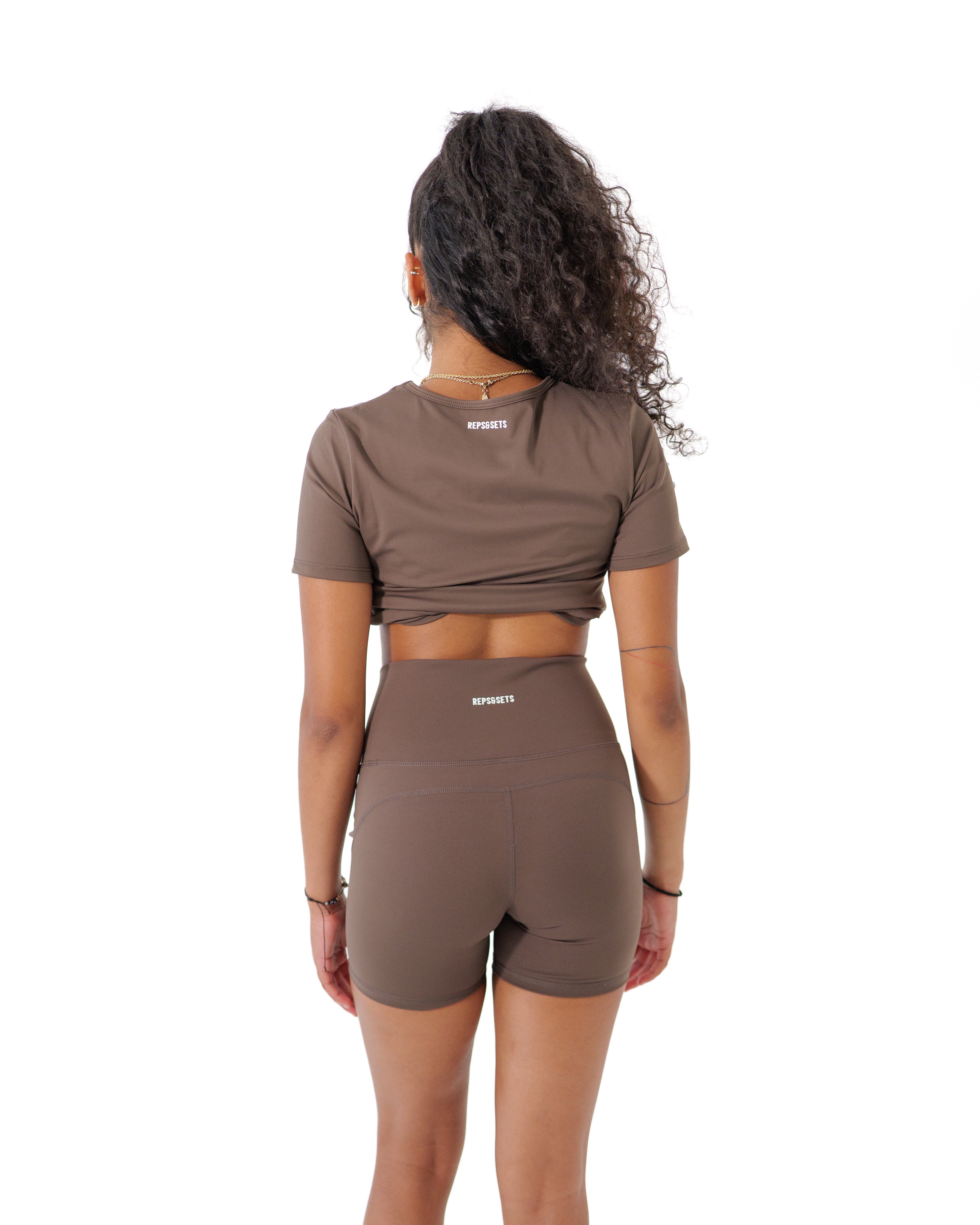 Essential Short Sleeve Tee – Dark brown