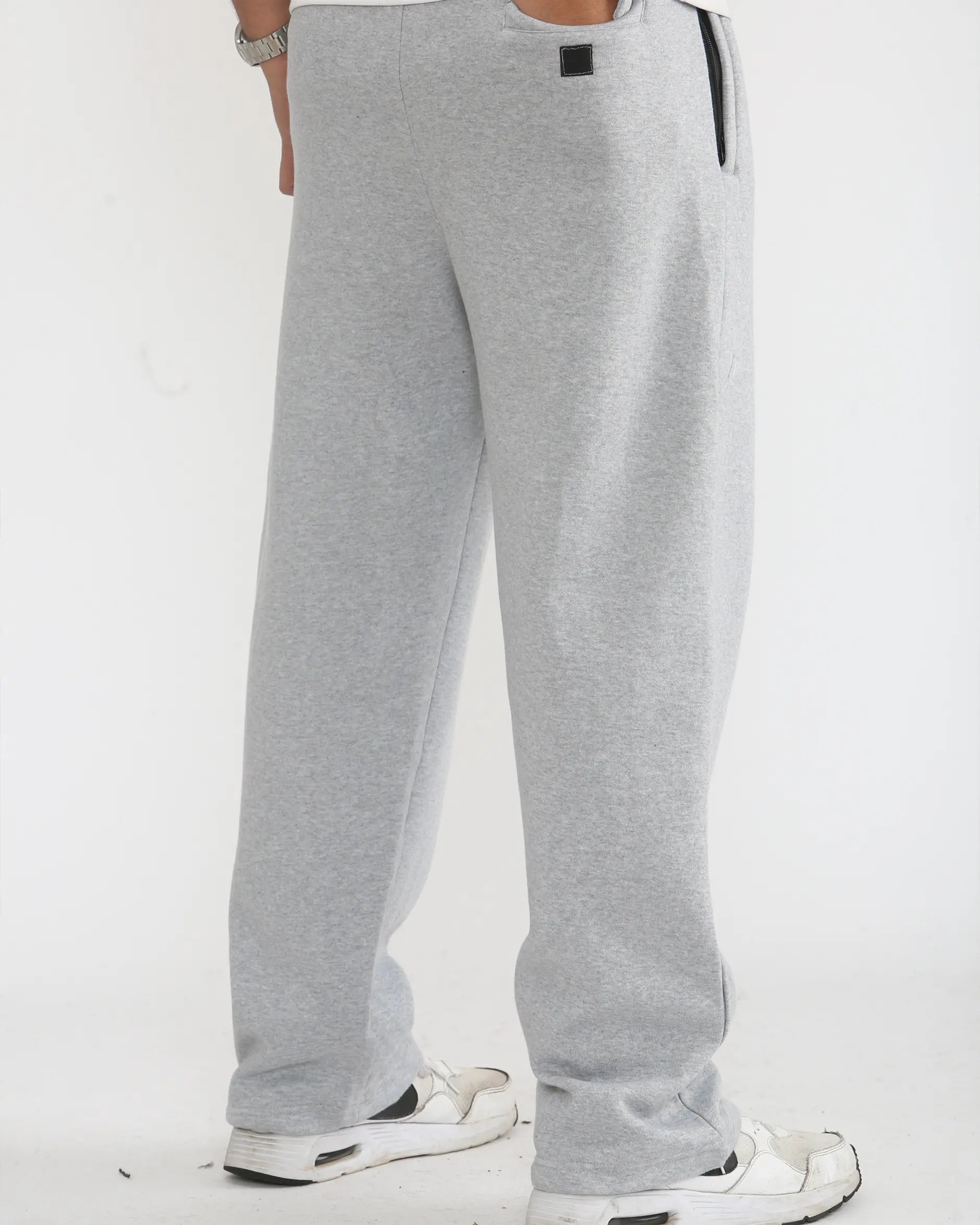 The Essential Straight Leg Trouser - Men's (Grey)